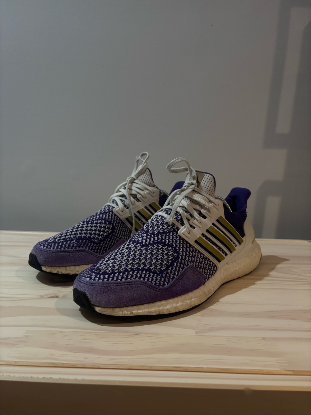 NCAA x adidas Ultraboost 1.0 Washington Huskies , Men’s size 10.5, Hq5867